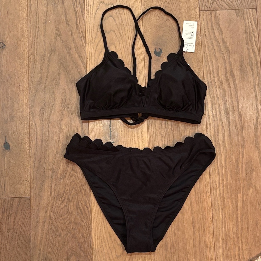 Cupshe Black Scalloped Bikini Set